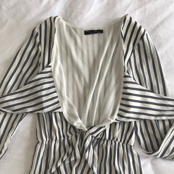 Stripped Romper with front tie - Picture 2 of 7